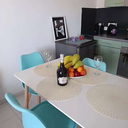 Διαμέρισμα 5 Minutes Walk From The *