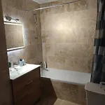 5 Minutes Walk From The Апартаменты Кань-сюр-Мер