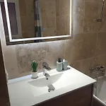 5 Minutes Walk From The Апартаменты Кань-сюр-Мер