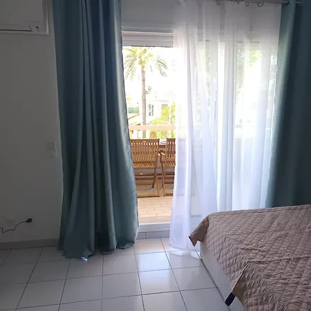 5 Minutes Walk From The Apartamento *